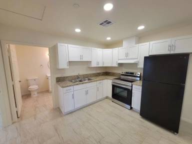 Main picture of 473 Park Ave