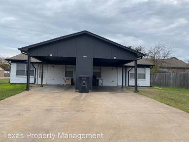Main picture of 1300 Berry Dr