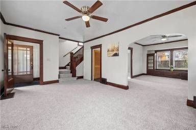 Main picture of 3258 W 112th St