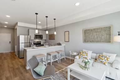 Main picture of 128 E Main St