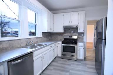 Main picture of 207 N 5th St