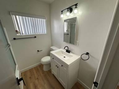 Main picture of 834 Austin Ave