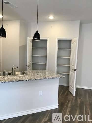 Main picture of Mariposa Apartment Complex