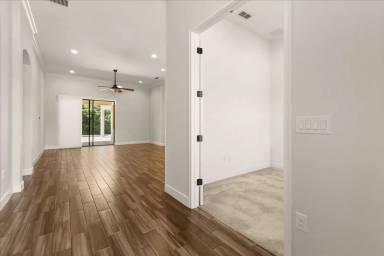 Main picture of 5234 Waterside Vista Ln