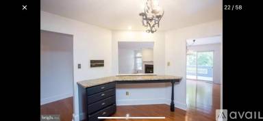 Main picture of 121 Summerhill Ct