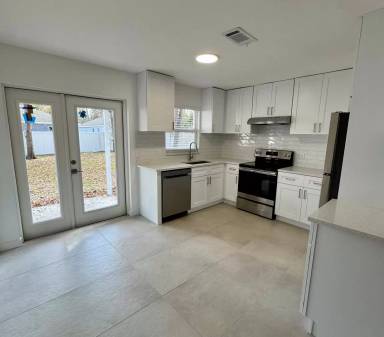 Main picture of 818 Rosedale Ave