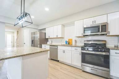 Main picture of 3912 Oakford Ave
