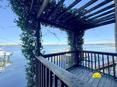 Main picture of 810 Eglin Pkwy NE