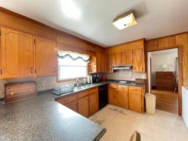 Main picture of 9274 Old Cox Rd