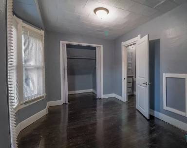 Main picture of 425 Spencer St