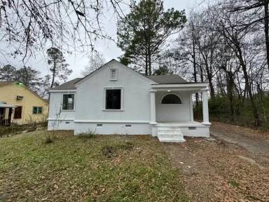 Main picture of 881 Brandon Ave