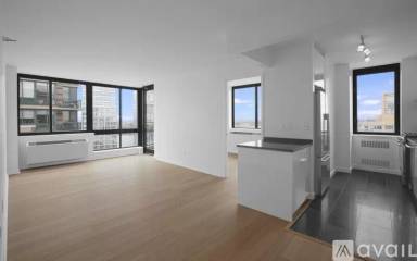 Main picture of 21 West End Ave Apartments