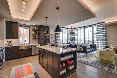 Main picture of 2551 Elm St