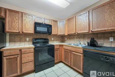 Main picture of 501 E Washington Ave