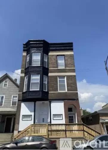 Main picture of 727 E 92nd Pl