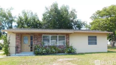 Main picture of 2472 Evergreen Ave