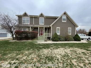 Main picture of 8703 N Oregon Ave