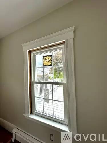 Main picture of 21 Thaxter Rd