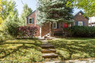Main picture of 1085 S Race St