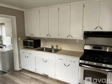 Main picture of 17639 Ivanhoe St