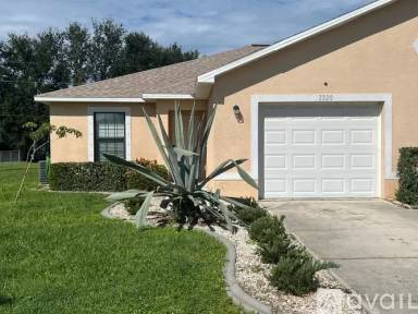 Main picture of 3320 SW 7th Pl