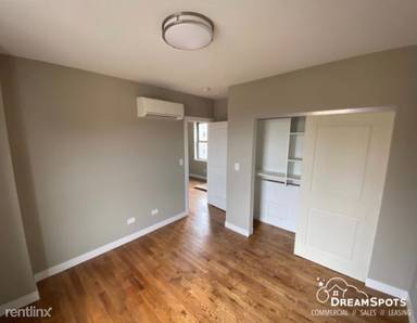 Main picture of 4625 S Drexel Blvd