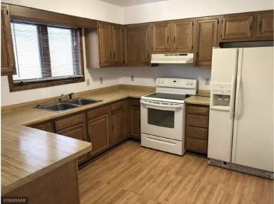 Main picture of 122 Vance Ave N