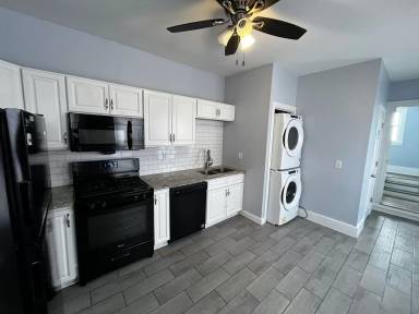 Main picture of 246 N 11th St
