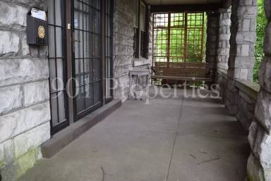 Main picture of 1563 Poplar Ave