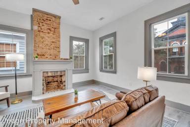Main picture of 413 E Anderson St