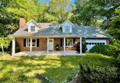 Main picture of 28 Justin Dr