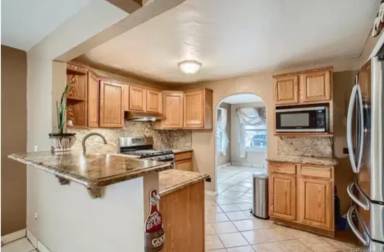 Main picture of 410 Utica St