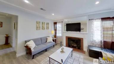Main picture of 10857 Kling St