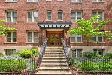 Main picture of 1121 24th St NW
