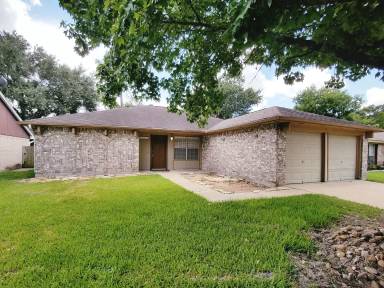 Main picture of 13511 Piney Oaks Dr
