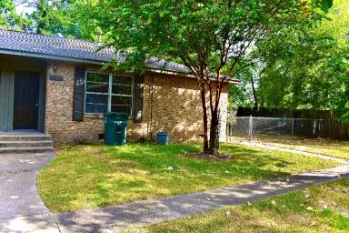 Main picture of 106 Hardy St