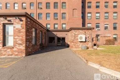 Main picture of 80 Foster St