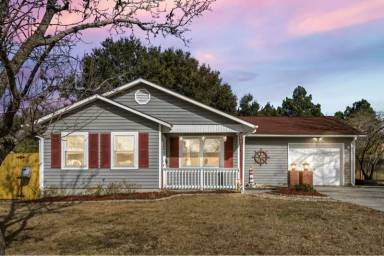 Main picture of 206 Cinnamon Dr