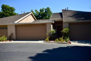 Main picture of 670 W Glenwood Dr
