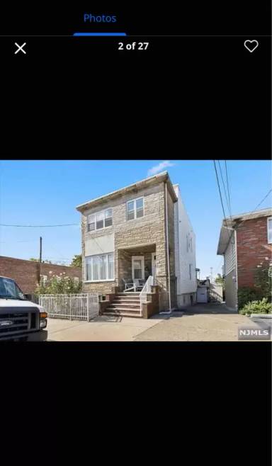Main picture of 265 MacArthur Ave