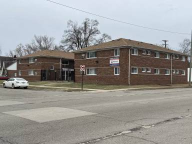 Main picture of 15141 Sussex St