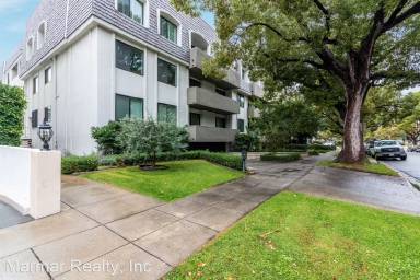 Main picture of 430 N Maple Dr