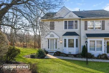 Main picture of 492 Cherryhill Dr