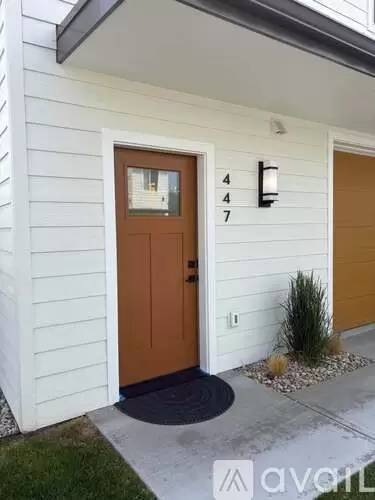 Main picture of 447 Skeels Ave