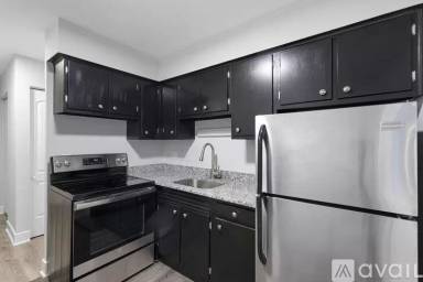 Main picture of 6021 N Winthrop Ave