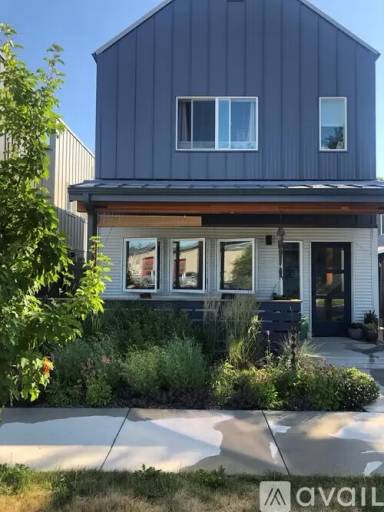 Main picture of 506 W Bickford St