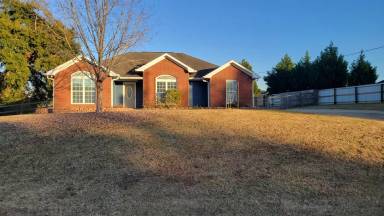 Main picture of 6 Ihagee Creek Ct