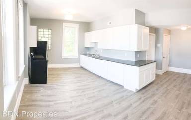 Main picture of 8100 S Broadway