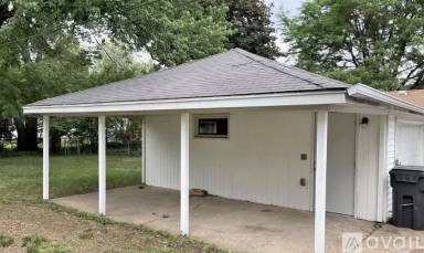 Main picture of 8616 Oakland Ave S