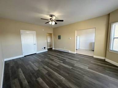 Main picture of 624 Brooklyn Ave